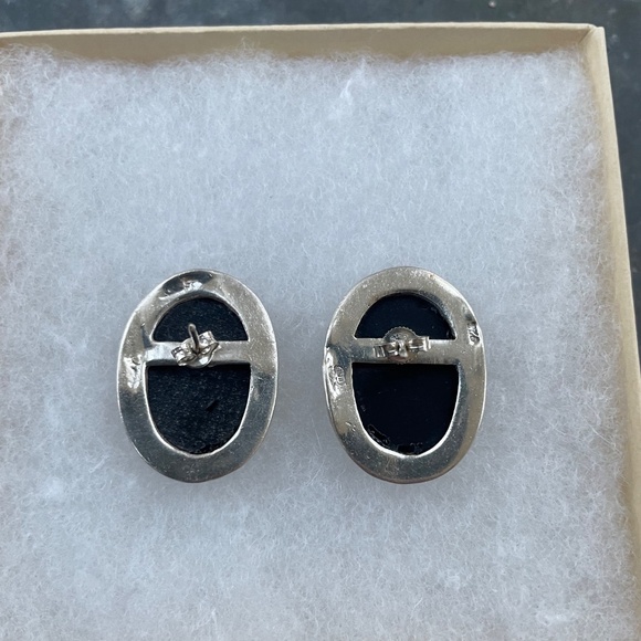 Vintage Large Onyx Stone 925 Sterling Earrings w/ Marcasite stones - Picture 2 of 2